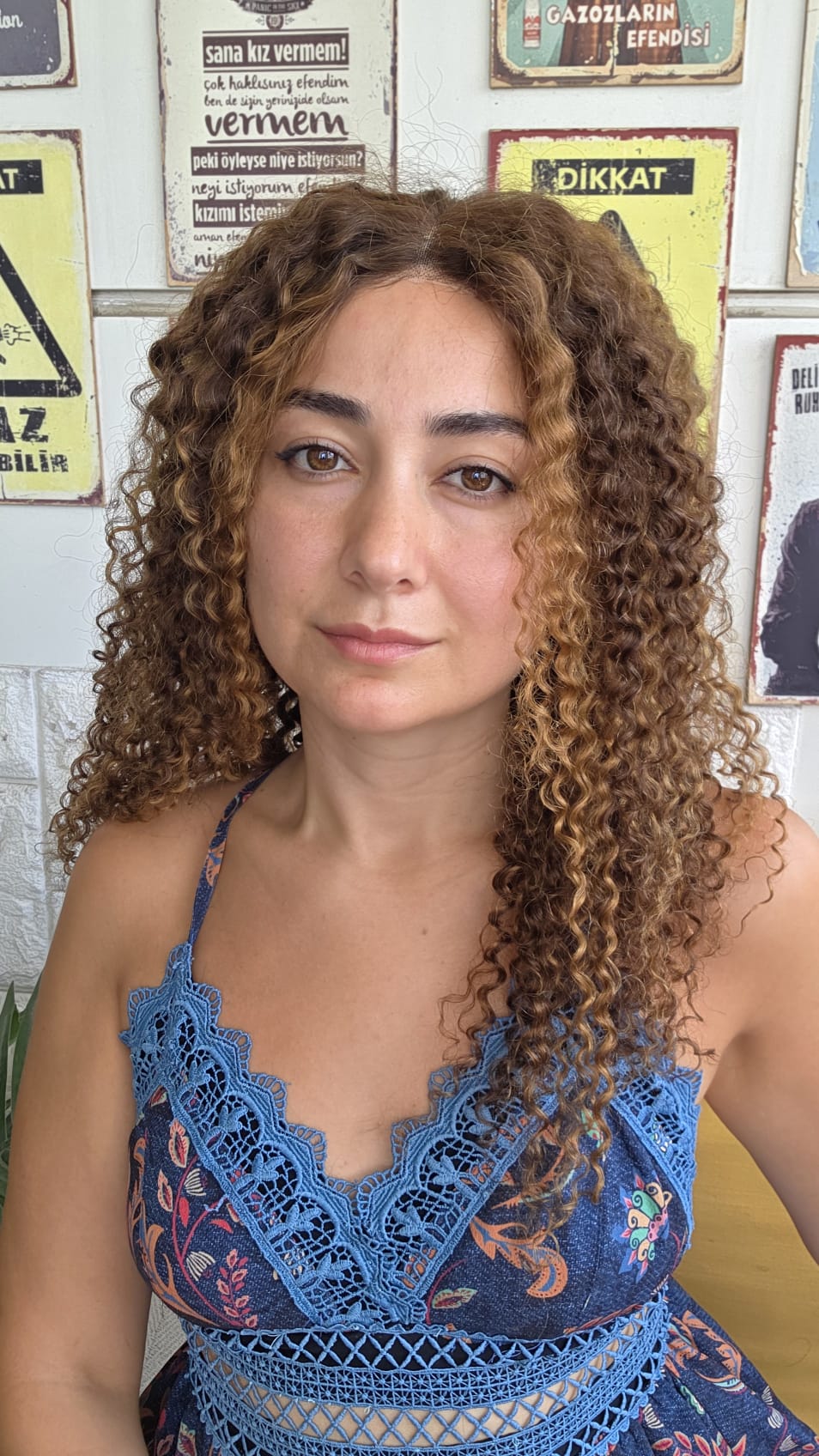 HERYÖNE AYRILAN KIVIRCIK GERÇEK SAÇ PERUK PERUKÇU ALEV  KS878
