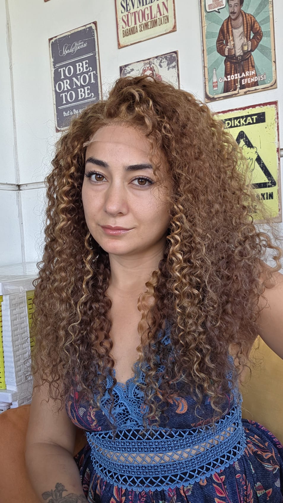 KIVIRCIK HERYÖNE AYRILAN TÜL PERUK UZUN SAÇ (SAN24KS)
