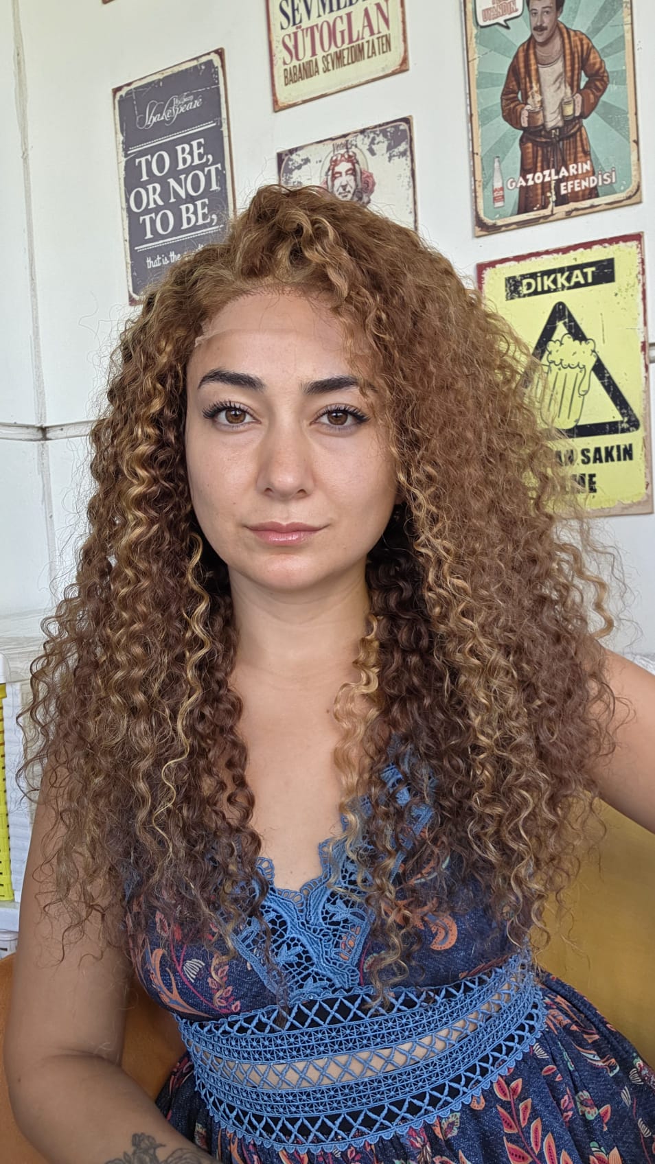 KIVIRCIK HERYÖNE AYRILAN TÜL PERUK UZUN SAÇ (SAN24KS)