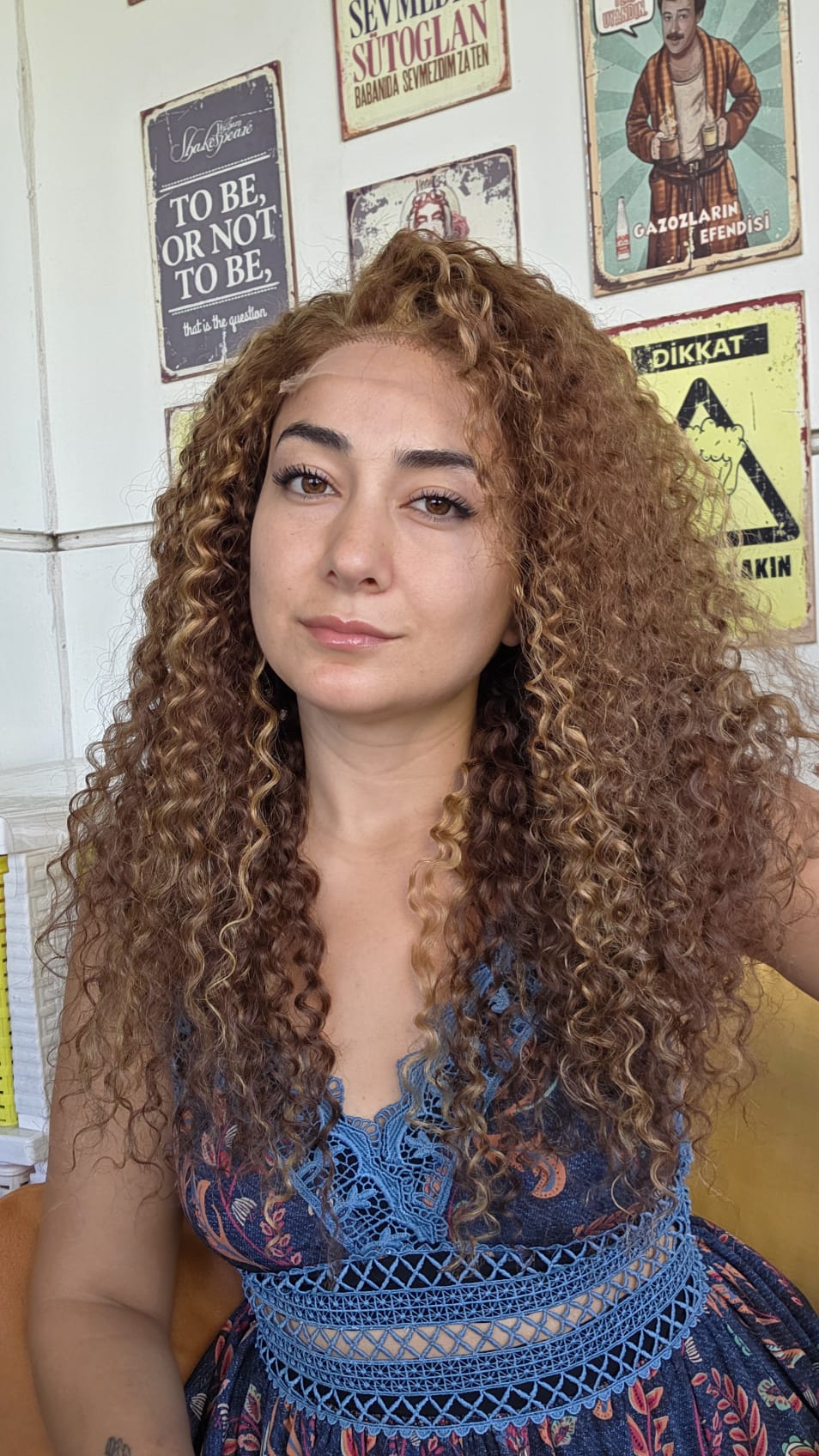KIVIRCIK HERYÖNE AYRILAN TÜL PERUK UZUN SAÇ (SAN24KS)
